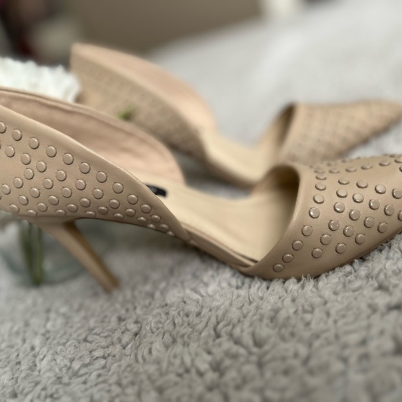 French Connection Studded Pumps 👠 - Picture 9 of 9